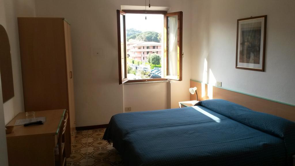 Hotel Anselmi Marciana Marina  Buitenkant foto