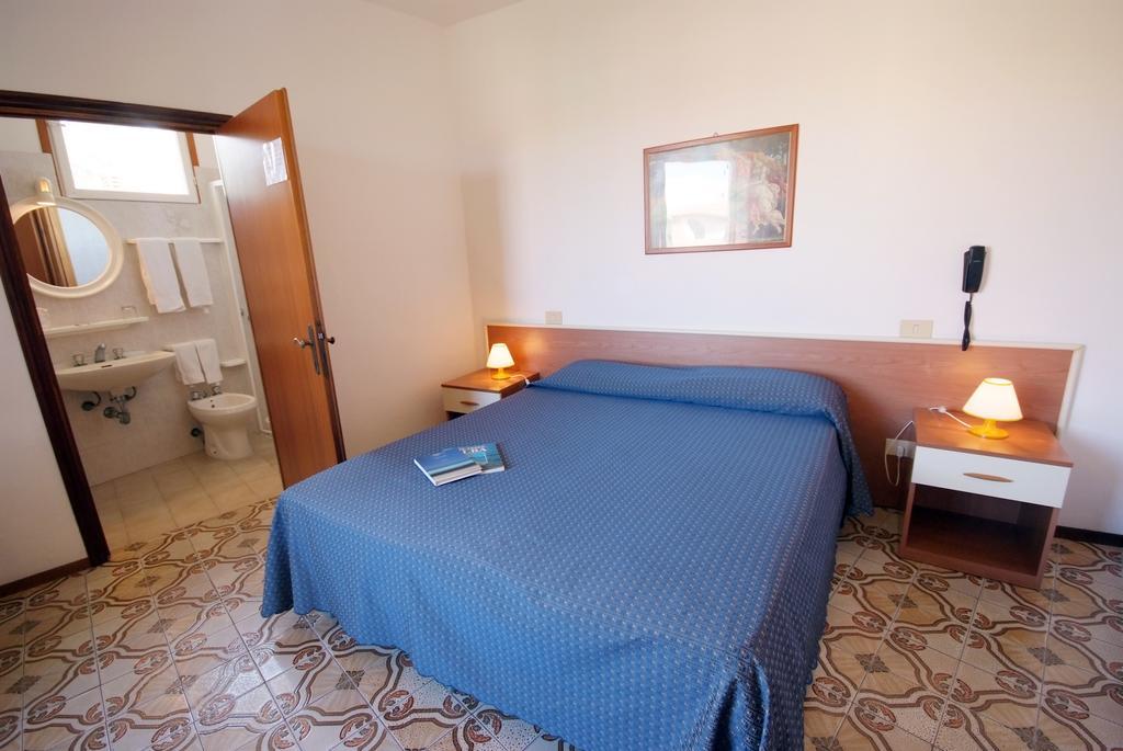 Hotel Anselmi Marciana Marina  Buitenkant foto