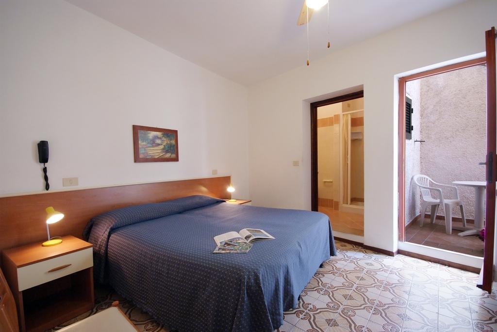 Hotel Anselmi Marciana Marina  Buitenkant foto